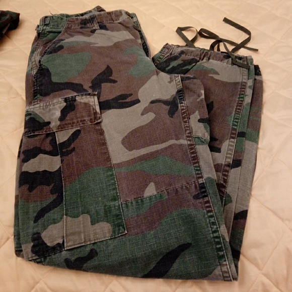 2 Army Pants  (VINTAGE) - Picture 3 of 6